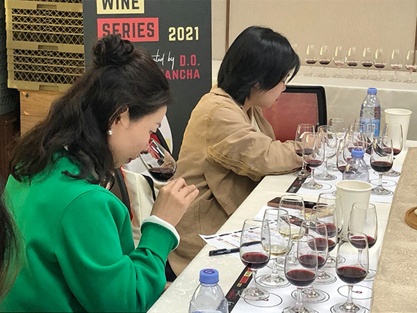 DO La Mancha organiza Catas en China para promocionar su ya conocidos vinos y en la que pretende consolidarse.
