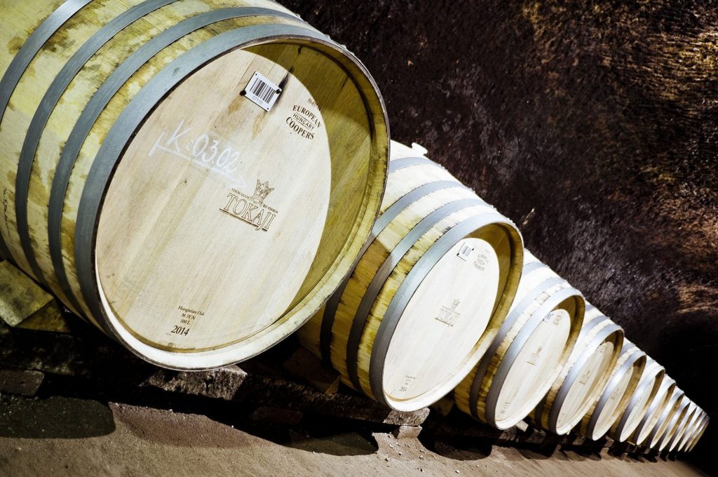 El vino dulce de Tokaji es uno de lo más afamados de Hungría. Tradicionalmente elegido por artista, políticos y monarcas europeos para su mesa.